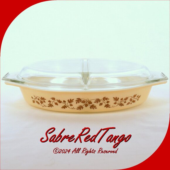 Vintage Pyrex Divided Casserole Baking Dish With Lid Gold Acorn Cream White Gold